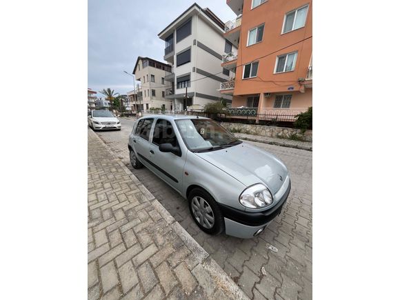 Sahibinden Renault Clio 1.4 RTA 2000 Model 