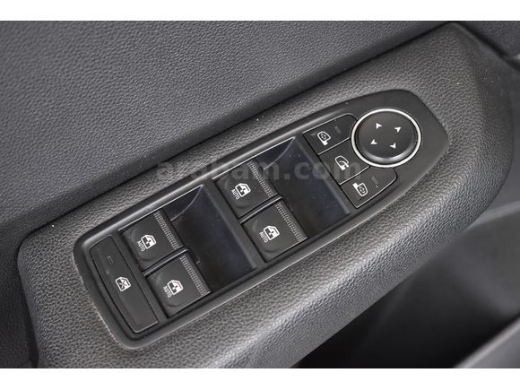İLKAY'DAN %20 FATURALI CLİO 1.0 TCE 90 BG EVOLUTİON 66,000 KM'DE