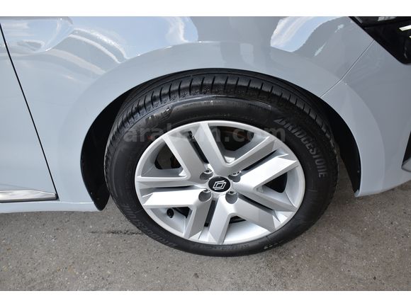 İLKAY'DAN %20 FATURALI CLİO 1.0 TCE 90 BG EVOLUTİON 66,000 KM'DE
