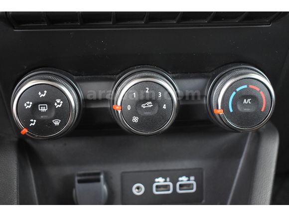 İLKAY'DAN %20 FATURALI CLİO 1.0 TCE 90 BG EVOLUTİON 66,000 KM'DE