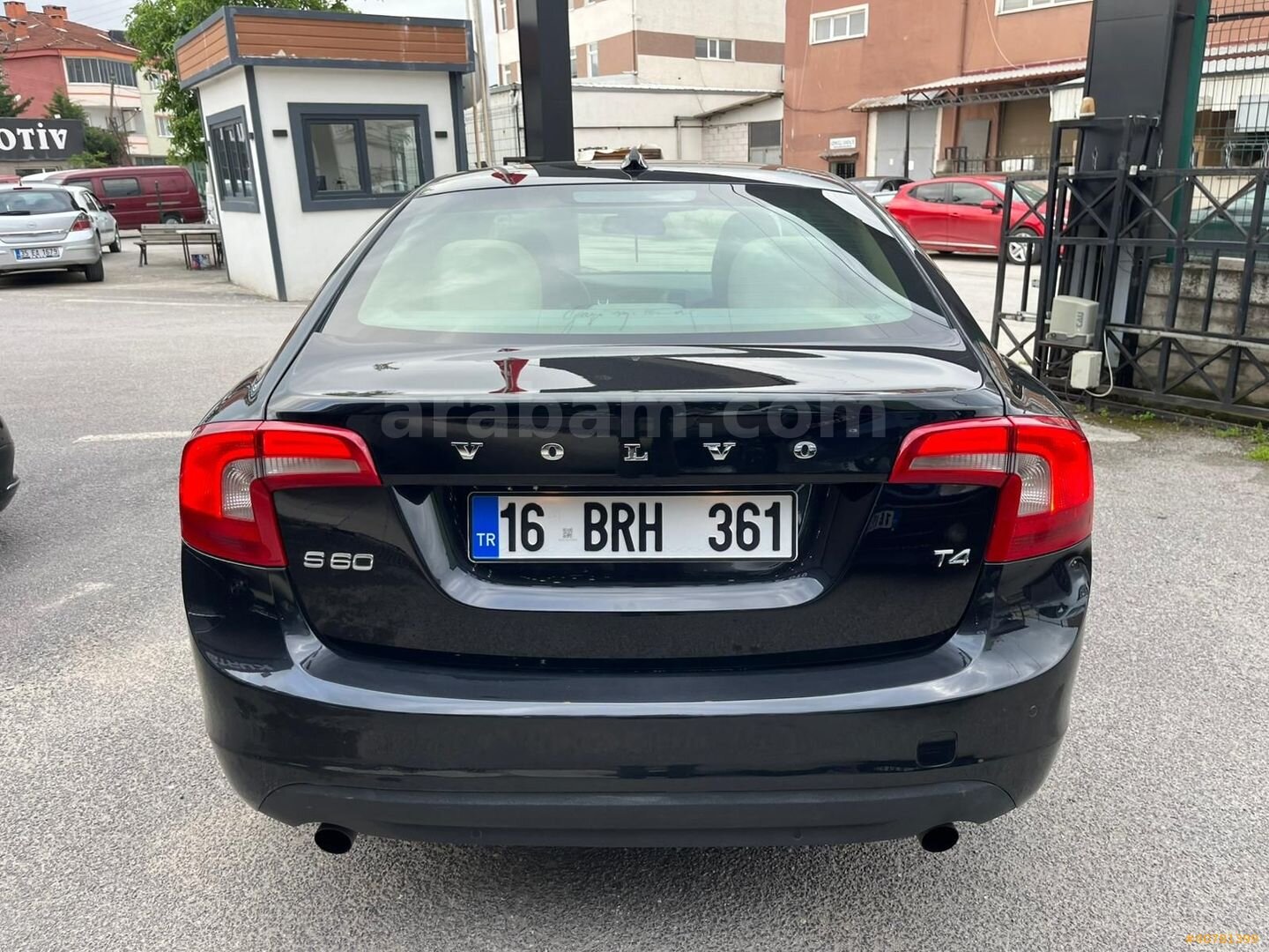 Galeriden Volvo S60 1.6 T4 Premium 2011 Model Bursa 244.000 km Siyah 3