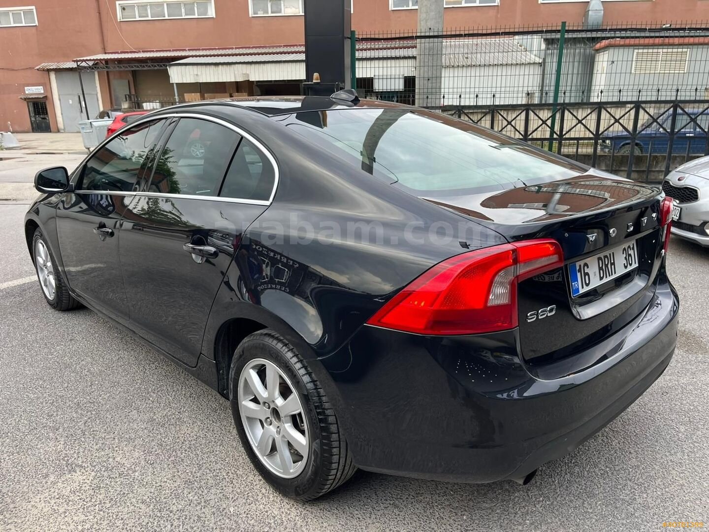 Galeriden Volvo S60 1.6 T4 Premium 2011 Model Bursa 244.000 km Siyah 5