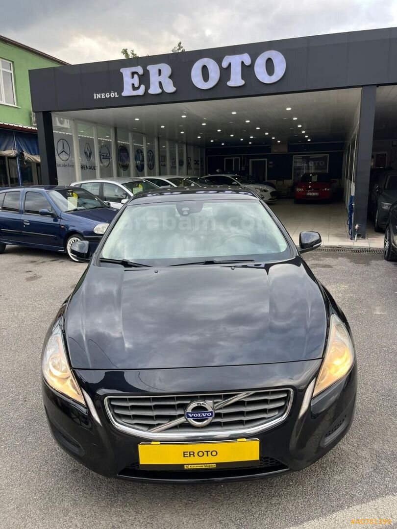 Galeriden Volvo S60 1.6 T4 Premium 2011 Model Bursa 244.000 km Siyah 1
