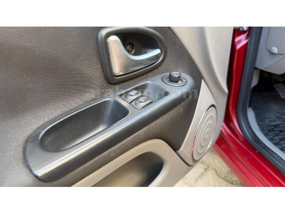 Sahibinden Renault Symbol 1.4 Expression Plus 2011 Model  143.000 km Kırmızı