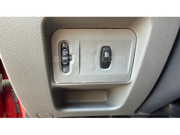 Sahibinden Renault Symbol 1.4 Expression Plus 2011 Model  143.000 km Kırmızı