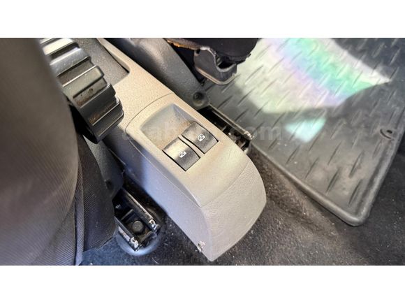 Sahibinden Renault Symbol 1.4 Expression Plus 2011 Model  143.000 km Kırmızı