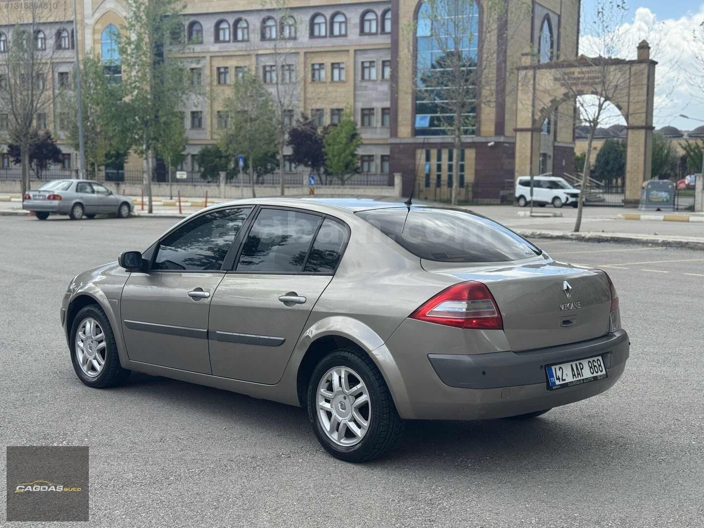 Galeriden Renault Megane 1.5 dCi Privilege 2009 Model Çorum 419.000 km Bej 7