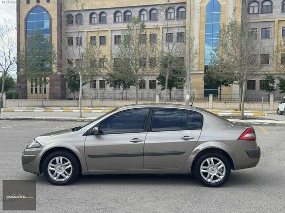 -DEĞİŞENSİZ SADECE 2 P. BOYALI DOLU DOLU MEGANE-