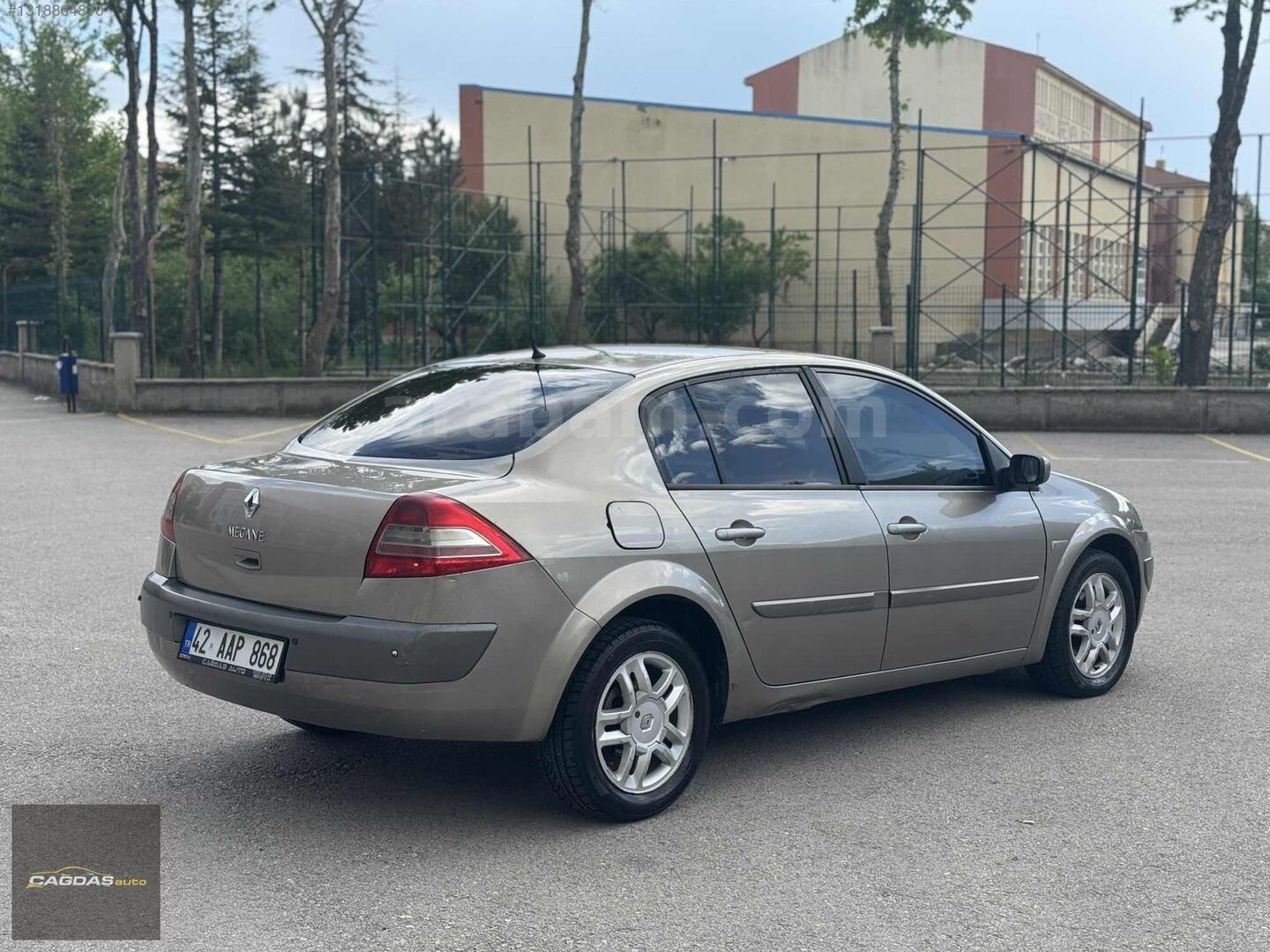 Galeriden Renault Megane 1.5 dCi Privilege 2009 Model Çorum 419.000 km Bej 5
