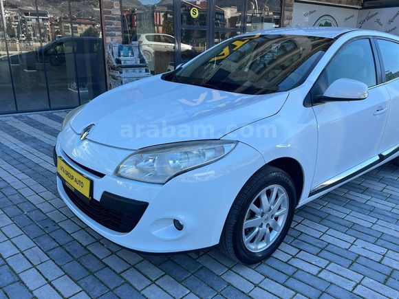 ATAGROUP AUTODAN HATASIZ BOYASIZ MÜKEMMEL TEMİZLİKTE