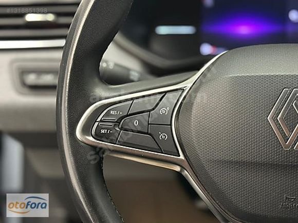OTOFORA 2025 RENAULT CLİO 1.0 TCe EVOLUTİON OTM.