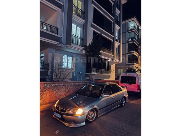 Sahibinden Honda Civic 1.6 i ES 2000 Model  320.000 km Gri (Gümüş)