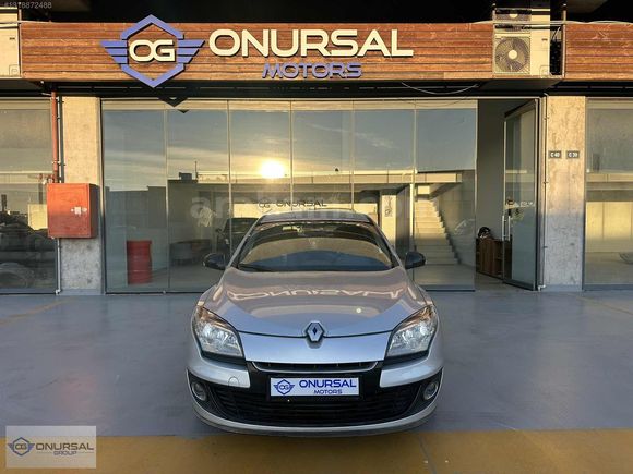 AİLEDEN,AĞIR BAKIMLARI YAPILMIŞ,SORUNSUZ,DİZEL OTOMATİK MEGANE 3