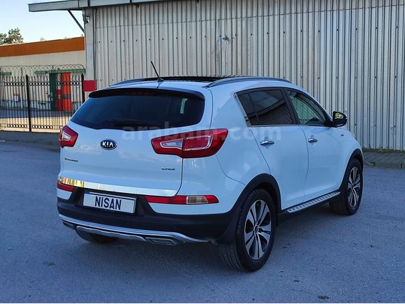 -- EMSALSİZ SADECE 60.000 KM ~ FULL~ EMİNEVİM~ TAKAS+ SENETLE --