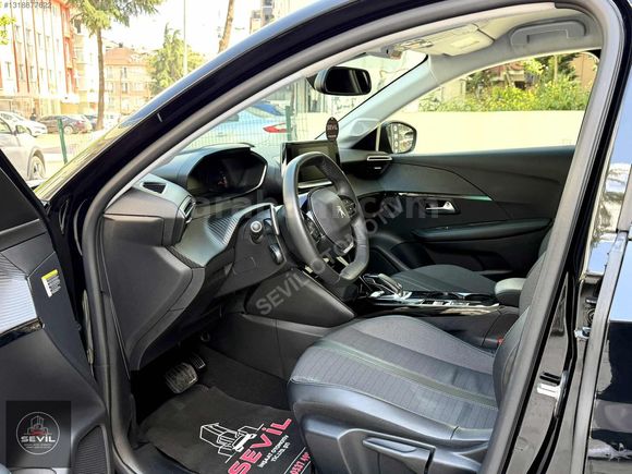 2021-Peugeot 208 Allure Selection EAT8-Hatasız-63.000 Km-Hatasız