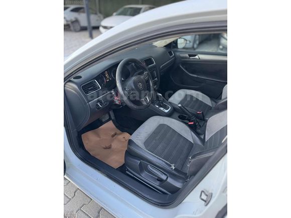 AK AUTO'dan 2014 JETTA BEYAZ ÇİÇEKK