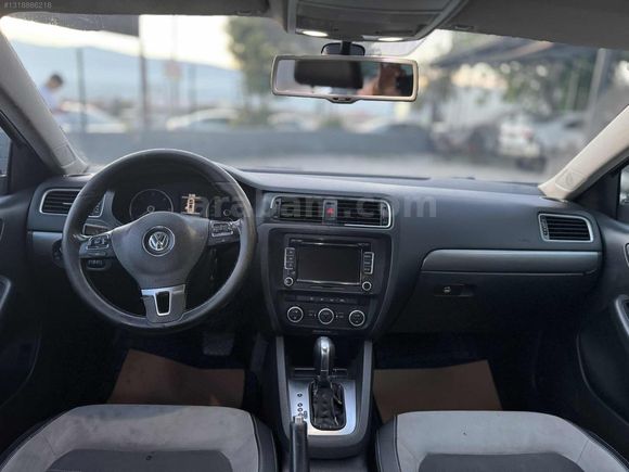 AK AUTO'dan 2014 JETTA BEYAZ ÇİÇEKK