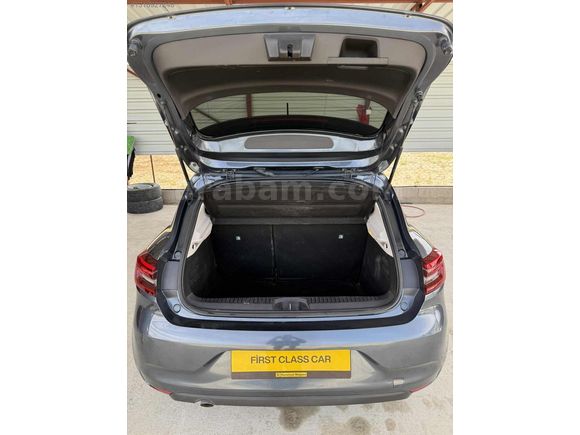 FİRST CLASS CAR GALLERY'DEN HATASIZ AYARINDA RENAULT CLİO