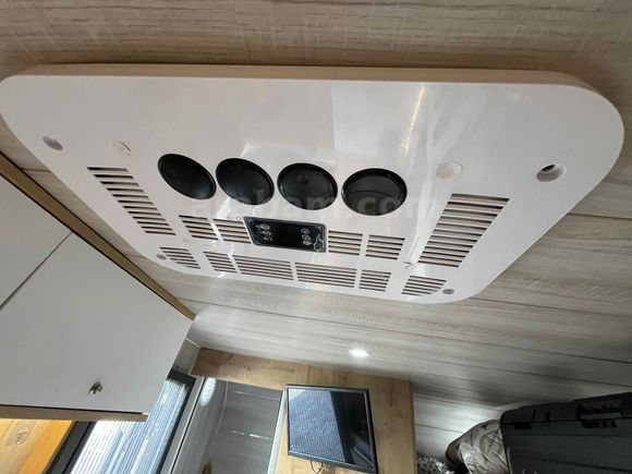 Full klima Lı  2025  model sıfır ayarında 