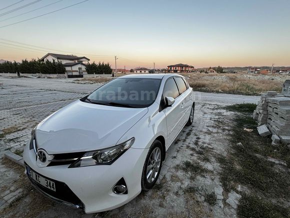 Sahibinden Toyota Auris 1.6 Advance 2013 Model 