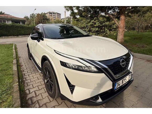 60 bin bakımlı-2023 çıkış-Qashqai 1.5 e-Power Sky Pack-TRAMERSİZ