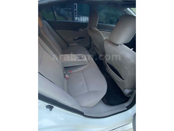 Sahibinden Honda Civic 1.6 Elegance 2013 Model  245.000 km Beyaz