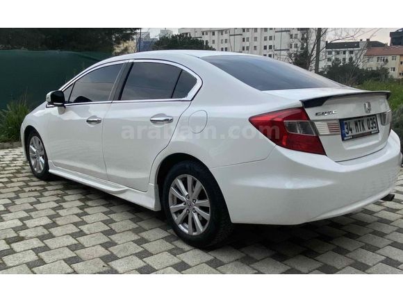 Sahibinden Honda Civic 1.6 Elegance 2013 Model  245.000 km Beyaz