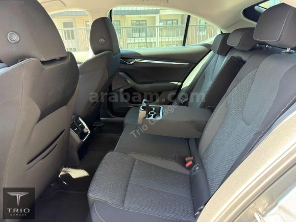 2023 MODEL 70 KM 1.5e-TEC PREIMUM OCTAVIA HAYALT EKRN/CAR PLY