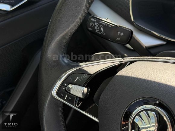 2023 MODEL 70 KM 1.5e-TEC PREIMUM OCTAVIA HAYALT EKRN/CAR PLY