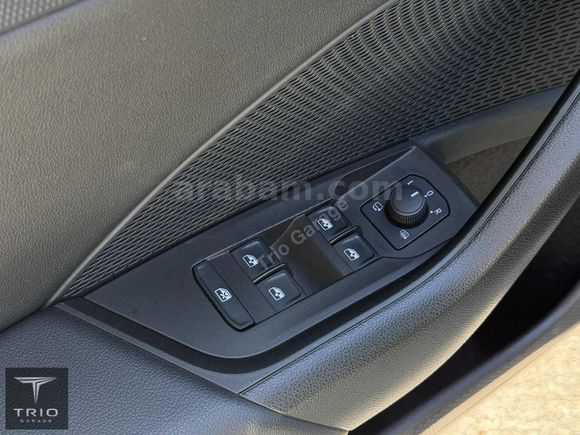 2023 MODEL 70 KM 1.5e-TEC PREIMUM OCTAVIA HAYALT EKRN/CAR PLY