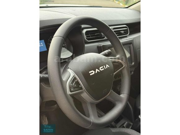 DACİA DUSTER 2023 MODEL 1.0T 59 BİNDE NOKTA HATASIZ TAKASLI!!!
