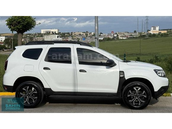 DACİA DUSTER 2023 MODEL 1.0T 59 BİNDE NOKTA HATASIZ TAKASLI!!!