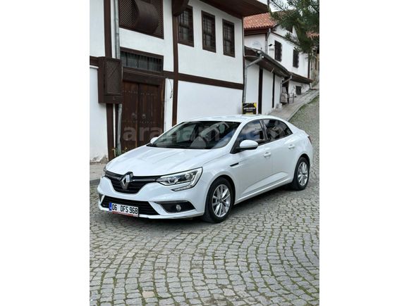 2018 HATASIZ BOYASIZ 
MEGANE DİZEL OTOMATİK 