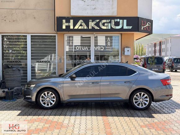 HAKGÜL'DEN 2023 SUPER B 1.5 TSİ PREMİUM