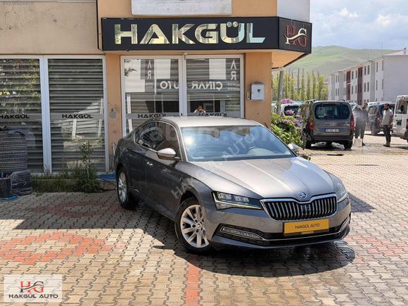 HAKGÜL'DEN 2023 SUPER B 1.5 TSİ PREMİUM