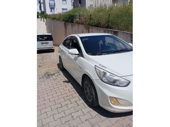 Sahibinden Hyundai Accent Blue 1.6 CRDI Mode Plus 2015 Model