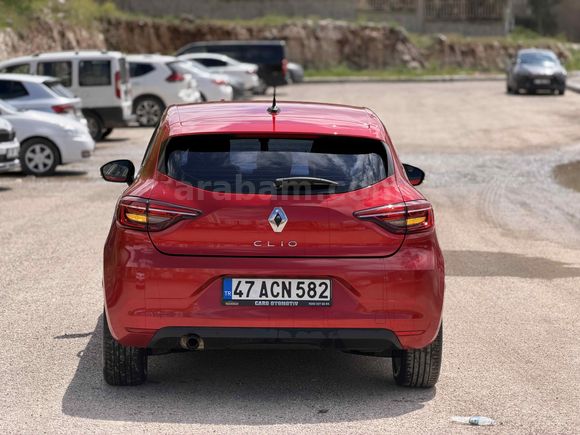 Sahibinden Renault Clio 1.0 TCe Touch 2023 Model 