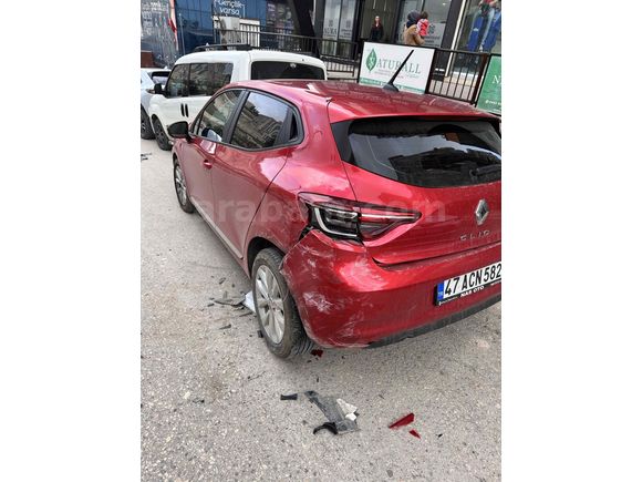 Sahibinden Renault Clio 1.0 TCe Touch 2023 Model 