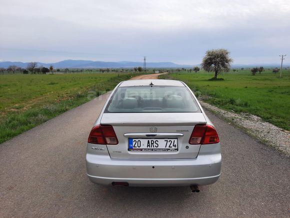 Sahibinden Honda Civic 1.6i VTEC ES 2001 Model