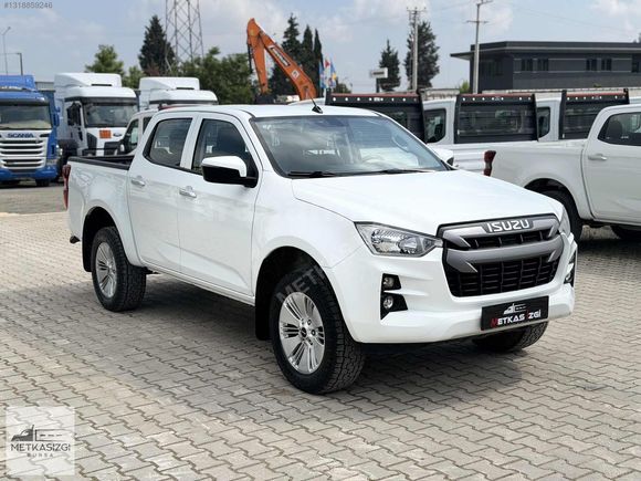İZGİ'DEN 2022 MODEL 57 BİN KM'DE ISUZU D'MAX 1.9 4X4 MANUEL