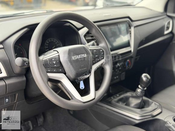 İZGİ'DEN 2022 MODEL 57 BİN KM'DE ISUZU D'MAX 1.9 4X4 MANUEL