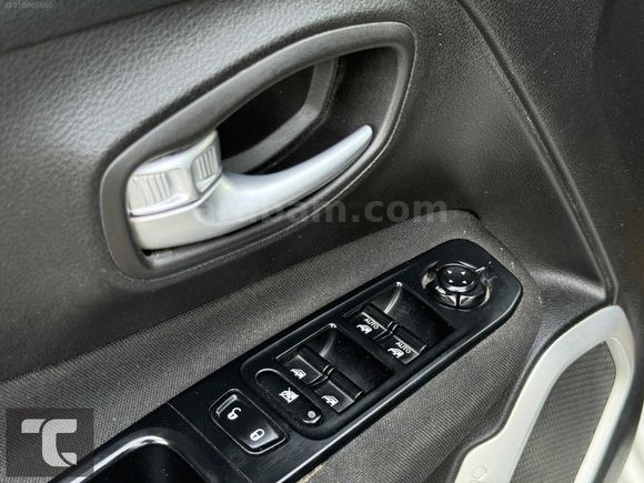 2015 MODEL RENEGADE LONGİTUDE OTOMATİK DEĞİŞENSİZ