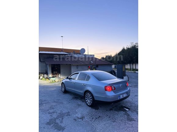 Sahibinden Volkswagen Passat 1.6 FSi Comfortline 2005 Model  224.000 km Mavi