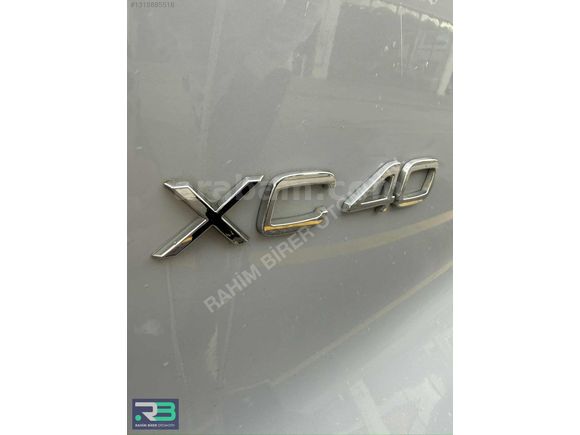 VOLVO XC40 4X4 MOMENTUM