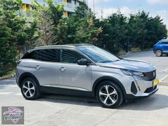 AUTO BEYLER'DEN 2024 ÇIKIŞLI HATASIZ 1.5 DİZEL ALLURE CAM TAVAN