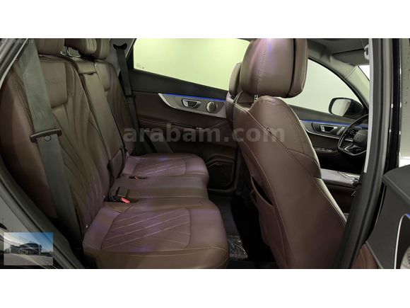 2025 Tiggo 8 Pro Max Exceptional 25.820 KM/ 'K.KARTI'