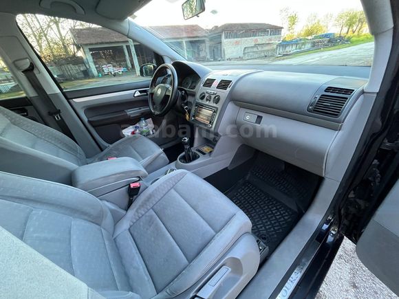 Volkswagen Touran 1.6 Function 2009 Model