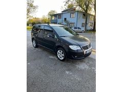 Volkswagen Touran 1.6 Function 2009 Model