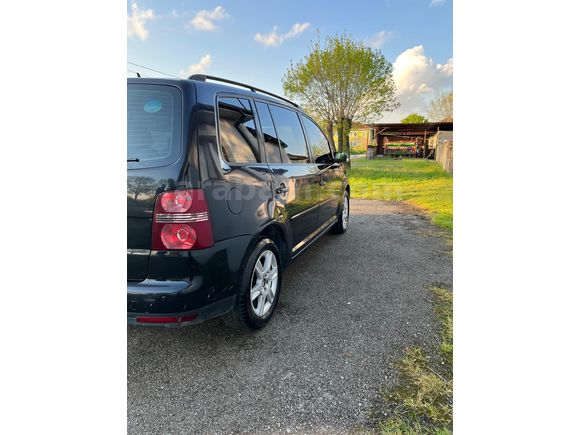 Volkswagen Touran 1.6 Function 2009 Model