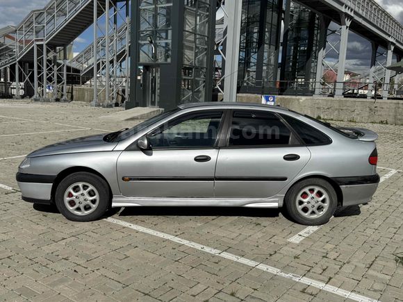 Galeriden Renault Laguna 2.0 RXE 1996 Model Kars